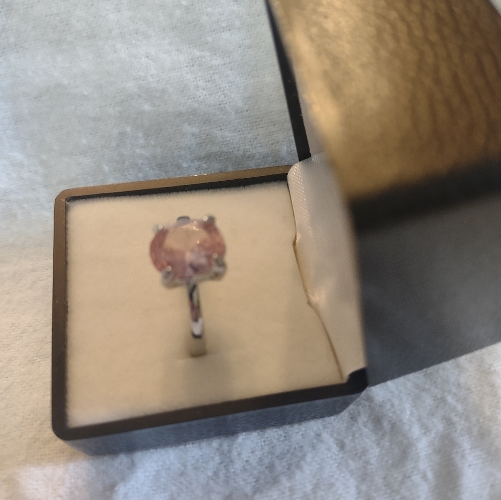New women's size 9 3/4 pink ring - Picture 3 of 4